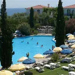 Sunrise Village Hotel 4*
