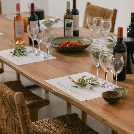 Hotel Sunrise Village