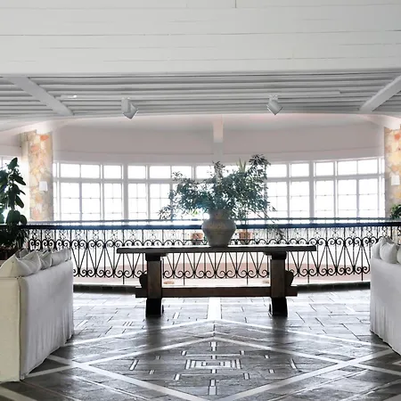 Hotel Sunrise Village