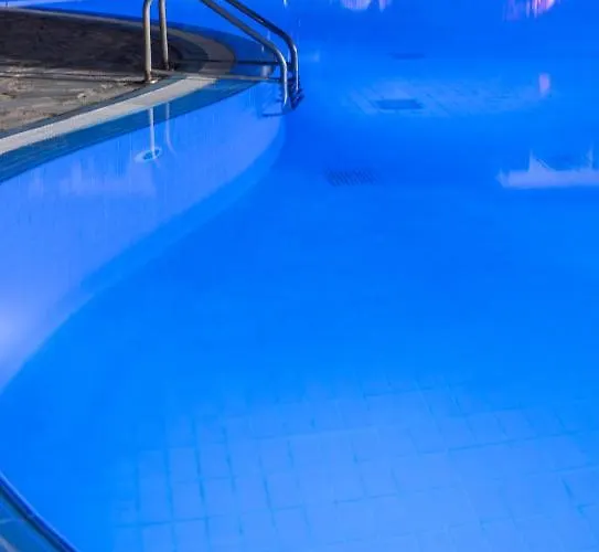 Sunrise Village Hotel 4*