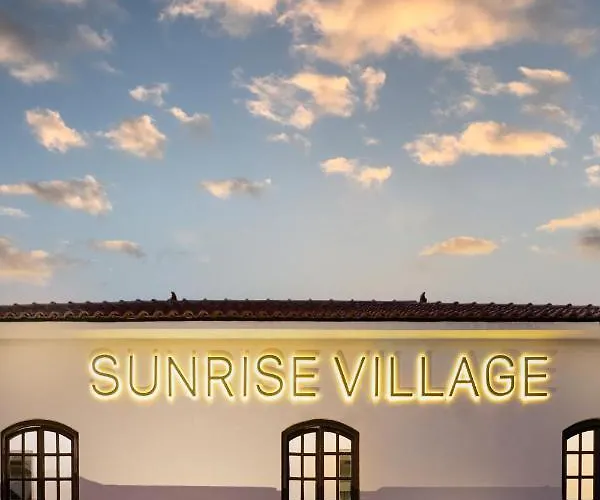 ホテル Sunrise Village
