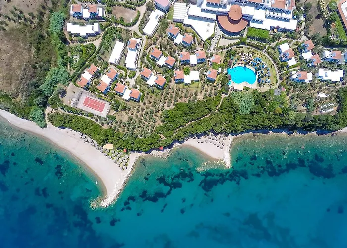 Hotel Sunrise Village 4*