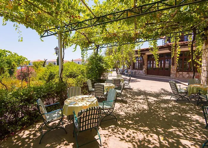 Hotel Sunrise Village 4*