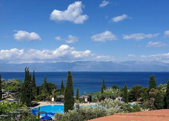 Hotel Sunrise Village